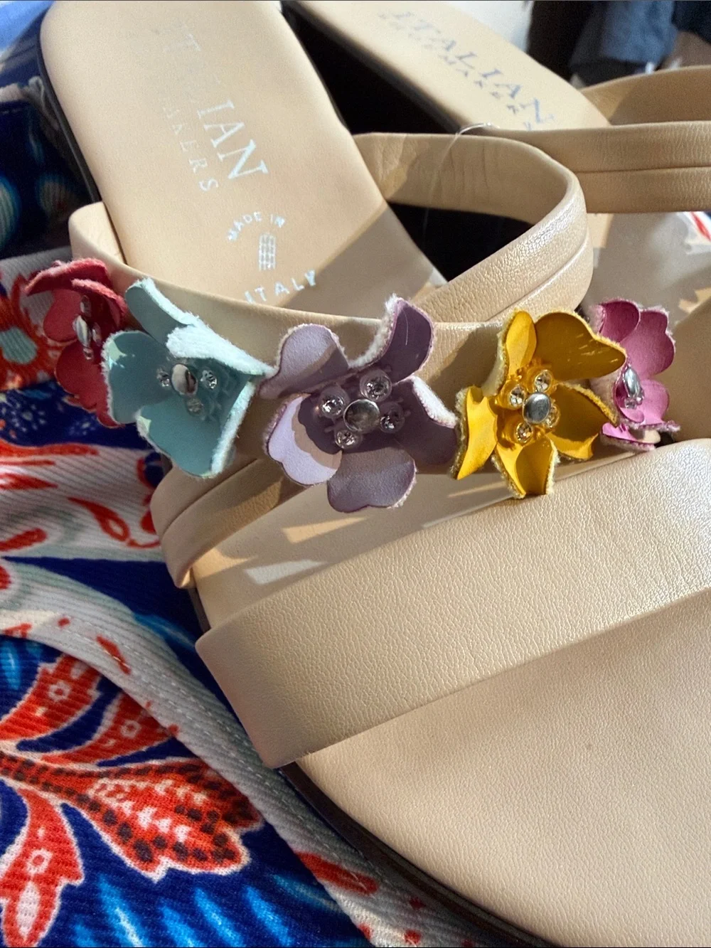 Italian Shoemakers Women's Beige Leather Slide Sandals with Floral Accent